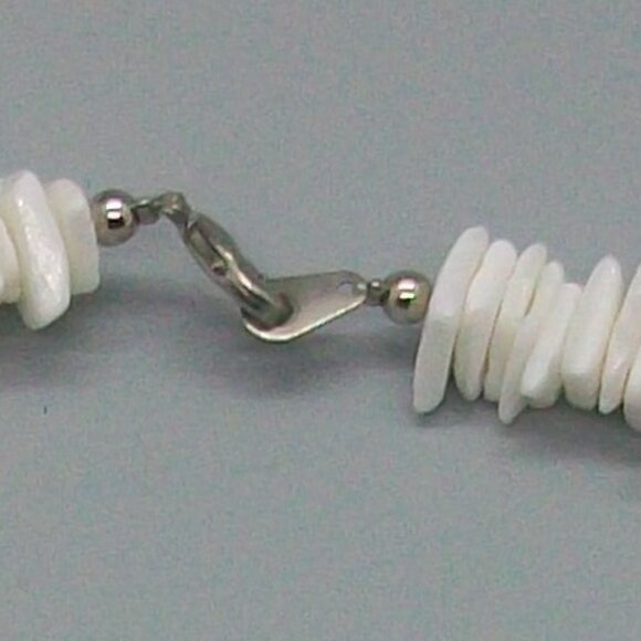 Puka Natural White Shell Heishi Bead Necklace 17.5" - Picture 4 of 4